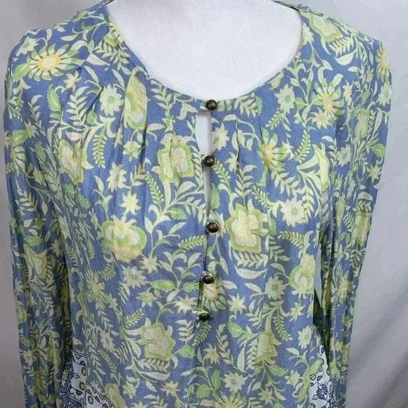 Lucky Brand Blue & Yellow Floral Elastic Waist, 3/4 Sleeve Top, Brass Buttons. - Picture 2 of 14